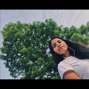 Meet your Posher, Izabella